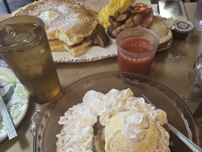 Hazel's Diner food